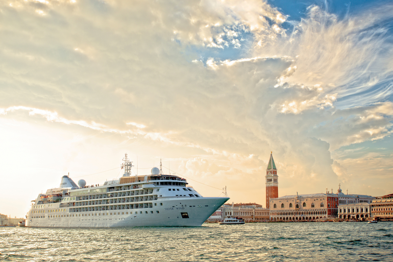 5 Luxury European Cruises for Newlyweds Traveler's Joy